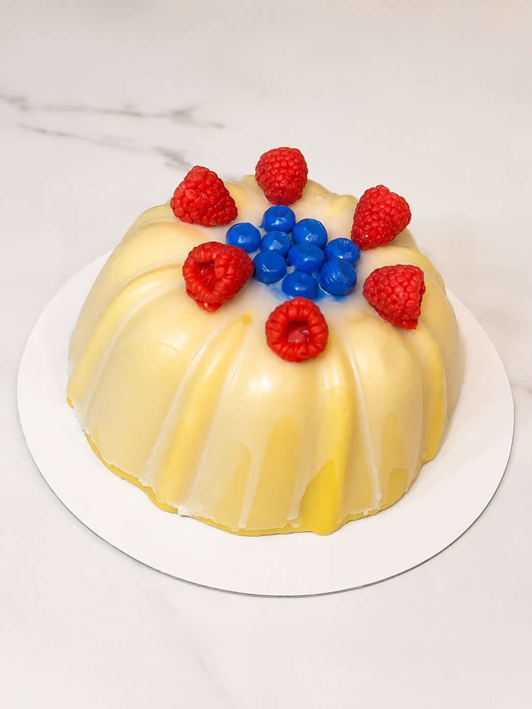 Bundt Cake Candle