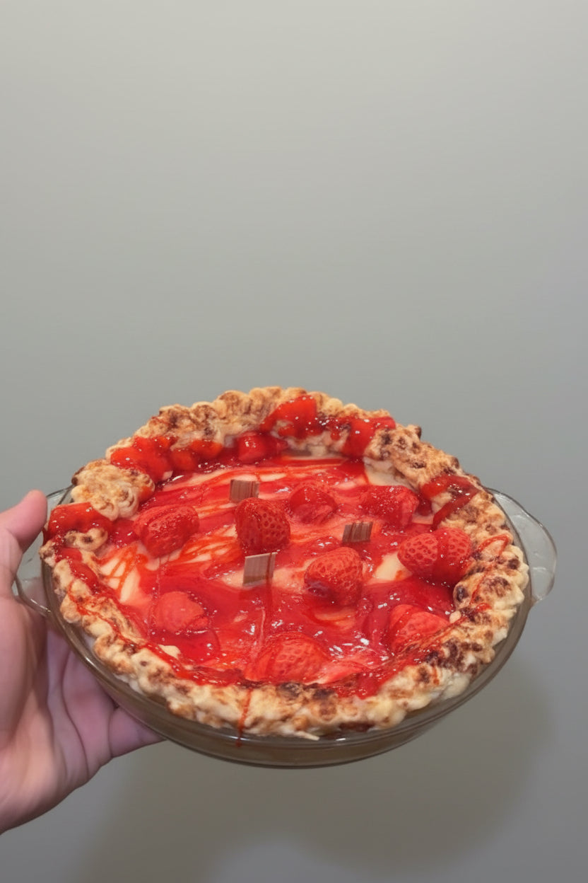 Strawberry pie candle